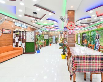 Hotel O Florida Restaurant & Guest House - Barpeta - Lobby