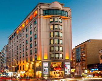 Ramada Plaza by Wyndham Istanbul City Center - Istanbul - Bygning