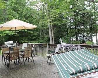 Lake side family fun! - Harrisville - Patio
