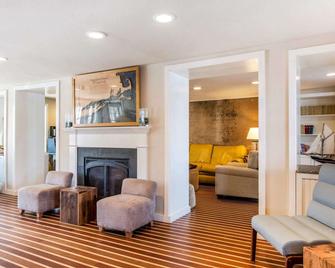 Bluegreen Vacations The Soundings, Ascend Resort Collection - Dennis Port - Lobby