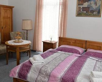 Pension Josef - Františkovy Lázně - Bedroom