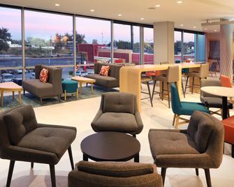 Avid Hotel Guadalajara Aeropuerto Norte By IHG - Tlaquepaque - Salónek