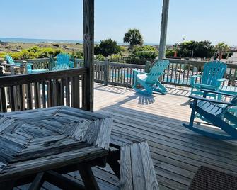 Avalon West- 5 Bedroom Home by RedAwning - Supply - Balcony