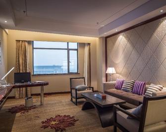 Liuyiju International Hotel Yongfeng - Ji'an - Living room