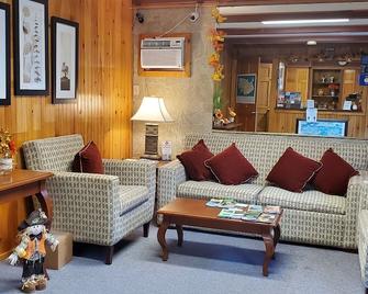 Red Ranch Motel - Catskill - Lobby