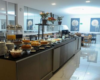 Bristol Infinity Rio Claro - Rio Claro - Buffet