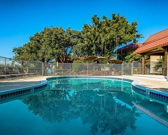 Kona Mansions E-334 - Kailua-Kona - Pool