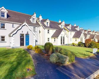 Aughrim Holiday Village No 11 - Aughrim - Building