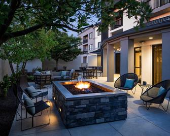 Courtyard by Marriott Cincinnati Airport South/Florence - Florence - Patio