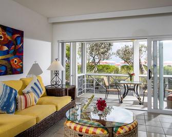 Ocean Club Resort - Grace Bay - Living room