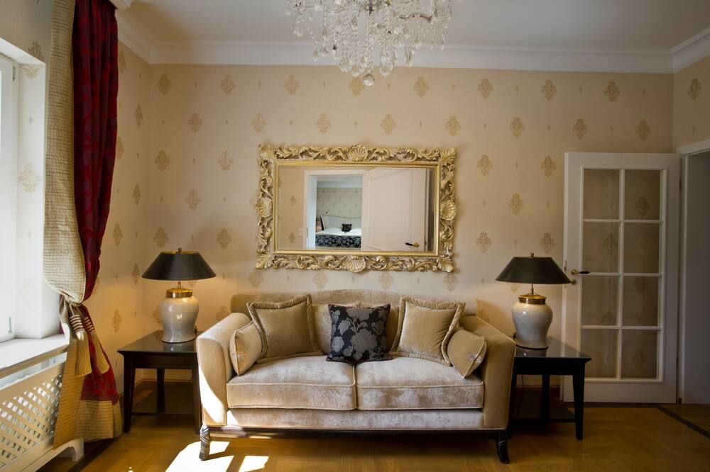Mokni's Palais Hotel & Spa - Bad Wildbad - Wohnzimmer