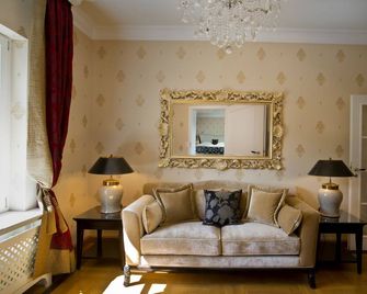 Mokni's Palais Hotel & Spa - Bad Wildbad - Wohnzimmer