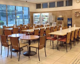 Toyoko Inn Kobe Sannomiya-eki Higashi - קובה - מסעדה