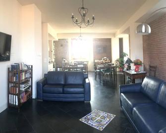 Castello D'Alcontres B&B - Nizza di Sicilia - Soggiorno