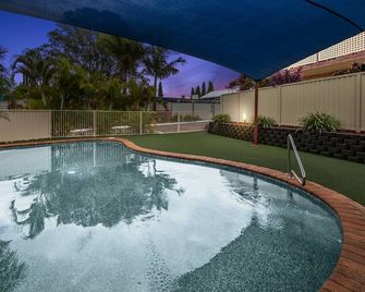 Kennedy Drive Airport Motel - Tweed Heads - Pool