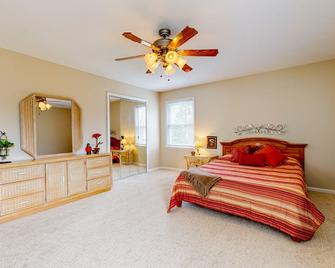 Come Together Place - Candler - Makuuhuone