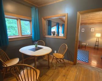 Historic Hotel Bayview - Stewart - Comedor
