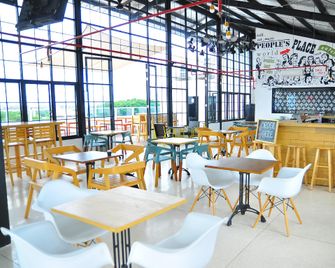 Summer Bed And Breakfast Hotel - Banjarmasin - Restaurant