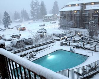Holiday Inn Resort The Lodge At Big Bear Lake - Big Bear Lake - Piscine