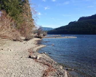 Crown House B&b - Lake Cowichan