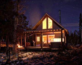 Bluebird Chalet- Chalet Two - Salmon Arm - Gebouw