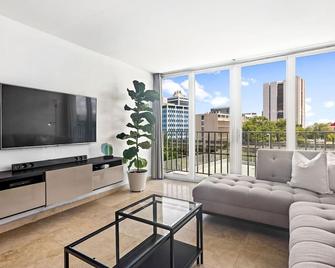 Chic 2br Haven In The Heart Of Financial District - San Juan - Sala de estar