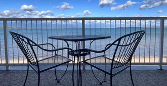 Pinestead Reef Resort - Traverse City - Balcony