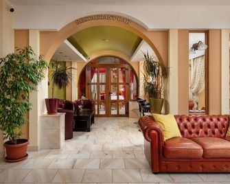 Grand Hotel - Braşov - Hành lang