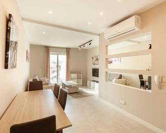Brand New 1br In Central Malta - Pietà - Dining room