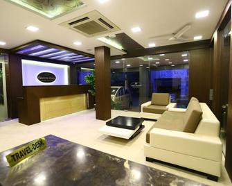 Hotel Greens Gate Chennai - Chennai - Lobby