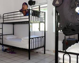 Gonow Family Backpackers Hostel - Brisbane - Schlafzimmer