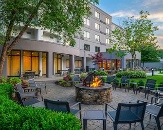 Courtyard by Marriott Providence Lincoln - Lincoln - Patio