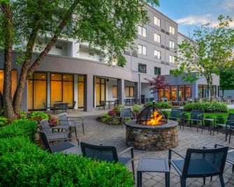 Courtyard by Marriott Providence Lincoln - Lincoln - Binnenhof