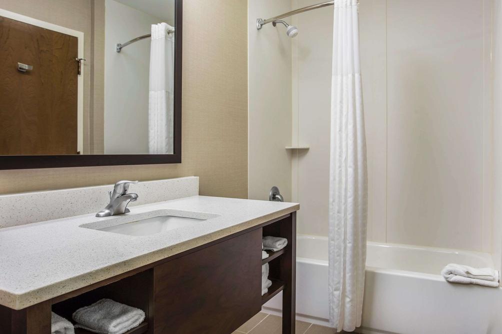 Comfort Suites At Isle Of Palms Connector 94 2 0 2 Mount