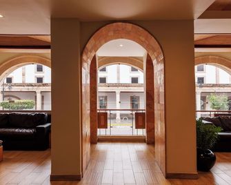 Hotel Qualitel Centro Histórico - Morelia - Lobby