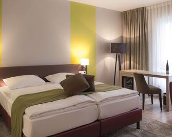 Weinhotel Kaisergarten - Alzey - Bedroom