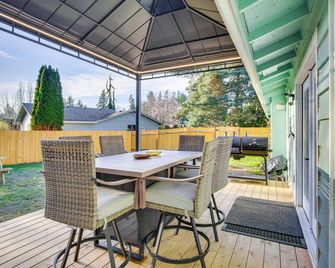 Charming Arlington Home With Hot Tub And - Arlington - Balkon