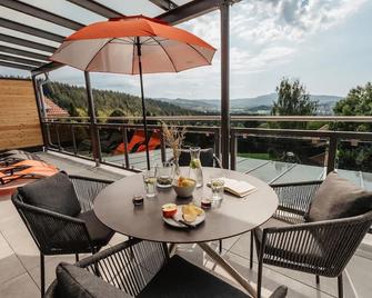 Arber Suite with whirlpool and sauna for 4 people with two bedrooms and bathrooms - Zwiesel - Balcon
