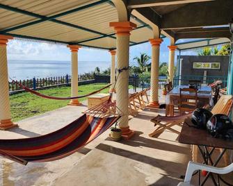 Chez Tonio Magic Ocean View - Port Sud-Est - Patio