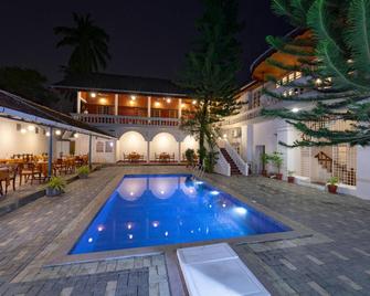 Dutch Bungalow - Kochi - Pool