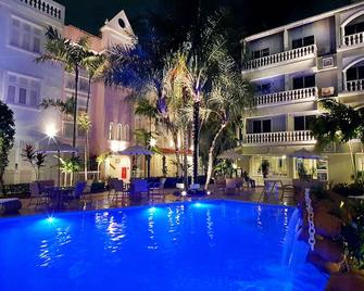 فيلا مايور - فورتاليزا - حوض السباحة