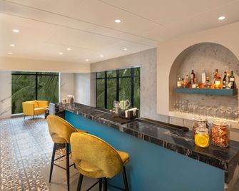Hyatt Place Goa Candolim - Candolim - Bar