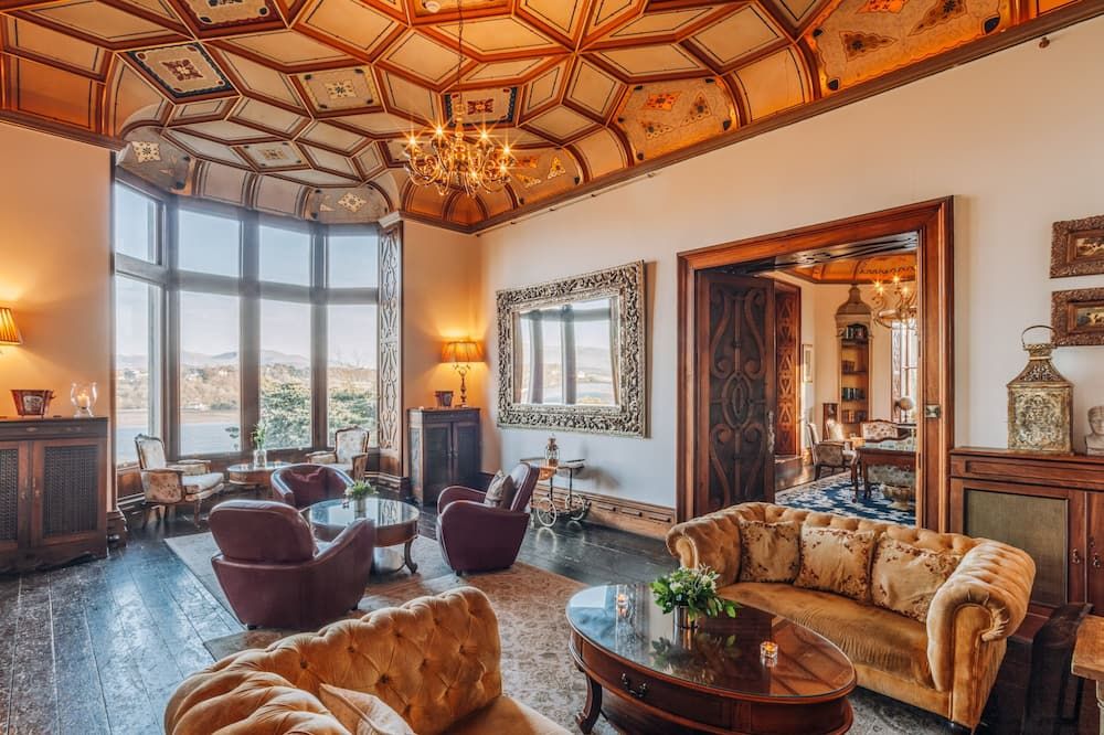 تشاتو ريانفا - ميناي بريدج - ردهة