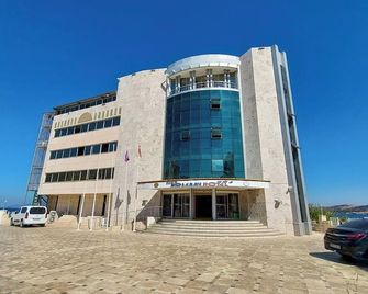 Club Rose Bay Hotel - Yenifoça - Gebouw