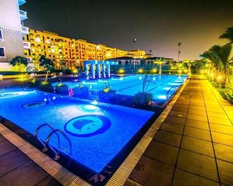 Club Paraiso - Raipur - Pool