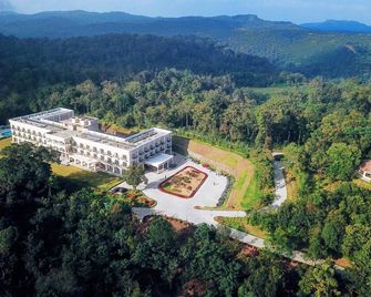 Montrose Golf Resort and Spa - Coorg - Somvārpet - Edificio