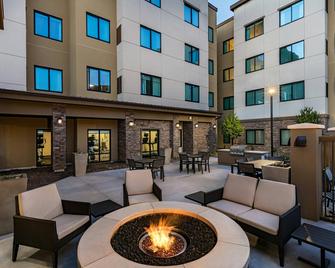 Residence Inn by Marriott Riverside Moreno Valley - Moreno Valley - Binnenhof