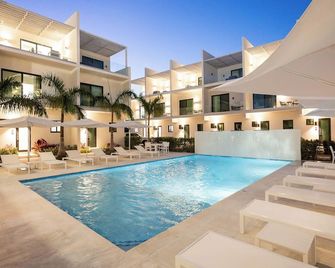 Seascape Suites - פרובידנסיאלס - בריכה