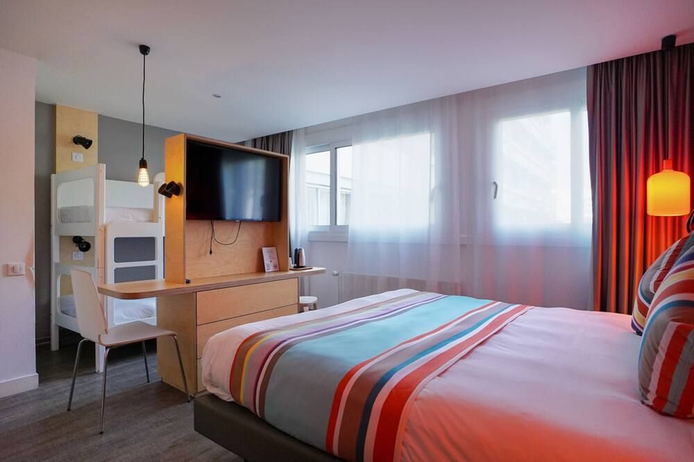 La Regence Paris La Defense - Courbevoie - Bedroom