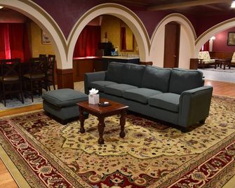Manresa Castle - Port Townsend - Lounge